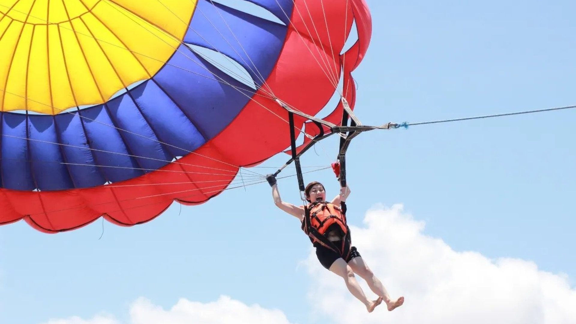 parasailng-watersport-tanjung-be