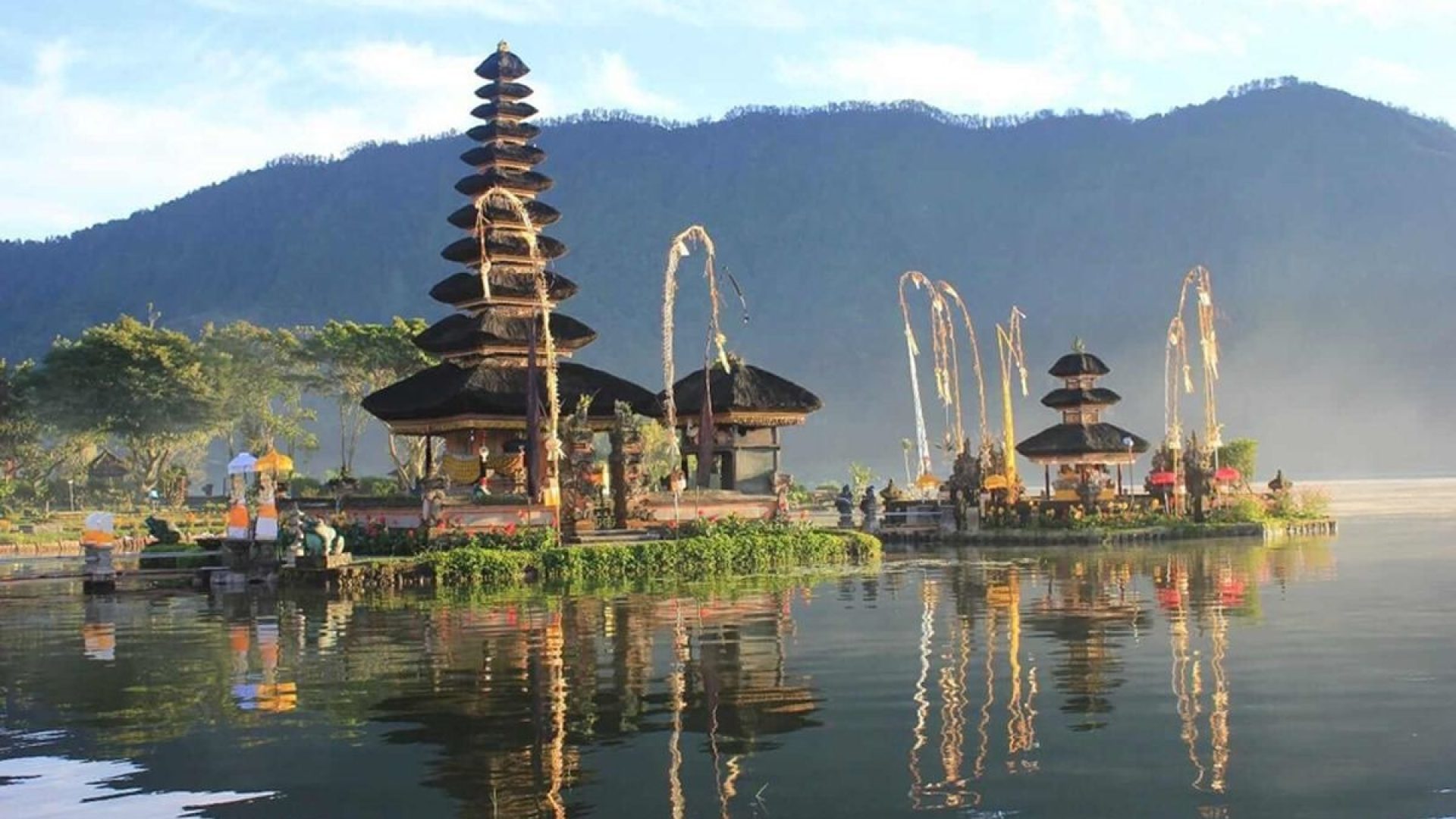 pura-ulun-danu-beratan-bedugul-t
